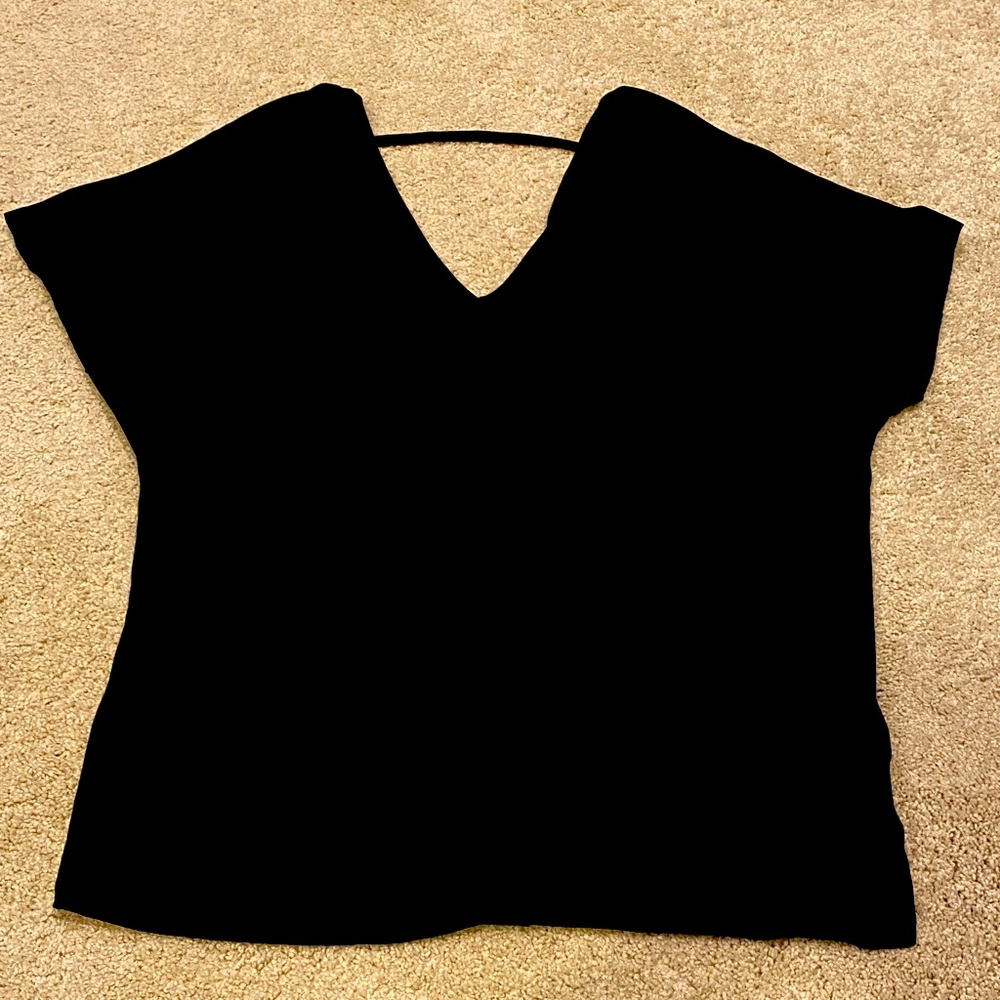 Old Navy women’s large black top
